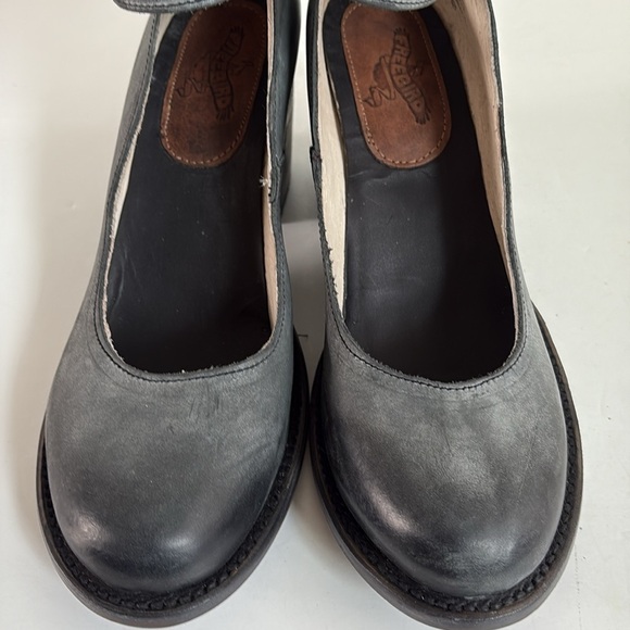 Freebird Randi mid-heel round toe ankle strap adjustable buckle gray gun metal - Picture 4 of 16